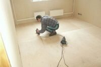 Как прикрепить фанеру к бетонному полу?