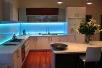 Как делается подсветка светодиодной лентой на кухне?