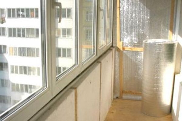 Популярные способы утепления балкона