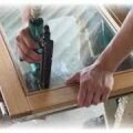 Как производится замена стеклопакета в деревянном окне